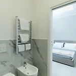Pane E Pomodoro לינה וארוחת בוקר 3*