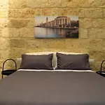 Pane E Pomodoro בארי